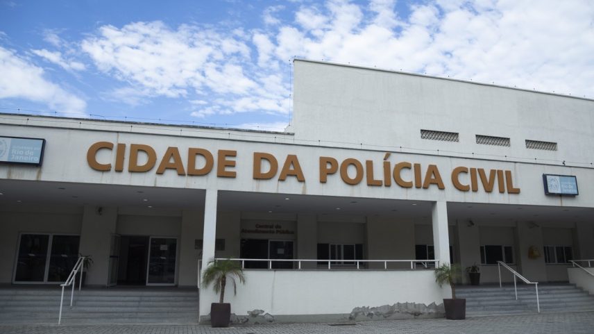 A Cidade da Polícia, para onde os presos foram levados (Foto: Gabriel Monteiro / Agência O Globo / Arquivo)