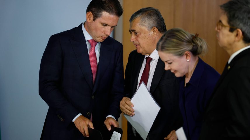 O presidente da Câmara, Hugo Motta, começou a distribuir as emendas de comissão entre os deputados, mas dependerá de uma dobradinha com o governo. (Foto: Pedro Ladeira-23.abr.25/Folhapress)