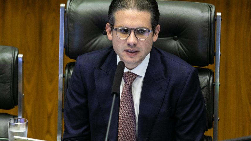 Hugo Motta em sessão na Câmara (Foto: Brenno Carvalho / Agência O Globo)