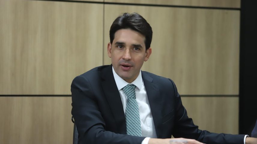O ministro de Portos e Aeroportos, Silvio Costa Filho, defende reeleição de Lula (Foto: Sérgio Francês/MPor)