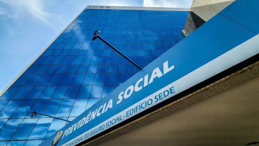 INSS - Rafa Neddermeyer/Agência Brasil