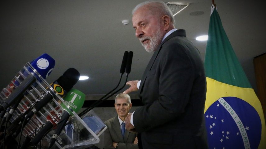 Lula e Sidônio durante entrevista à imprensa (Foto: Cristiano Mariz / O Globo)