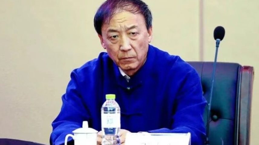 Wang Xiaoping, ex-presidente do comitê disciplinar da Associação Chinesa de Futebol, foi condenado a 10 anos e meio de prisão por suborno (Foto: Reprodução / redes sociais)