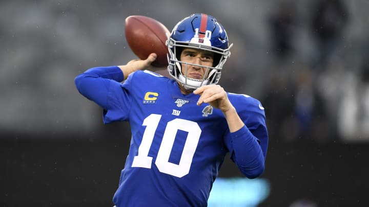 Eli Manning #10 do New York Giants aquece antes do jogo contra o Philadelphia Eagles no MetLife Stadium em 29 de dezembro de 2019, em East Rutherford, Nova Jersey. (Foto: Sarah Stier | Getty Images)