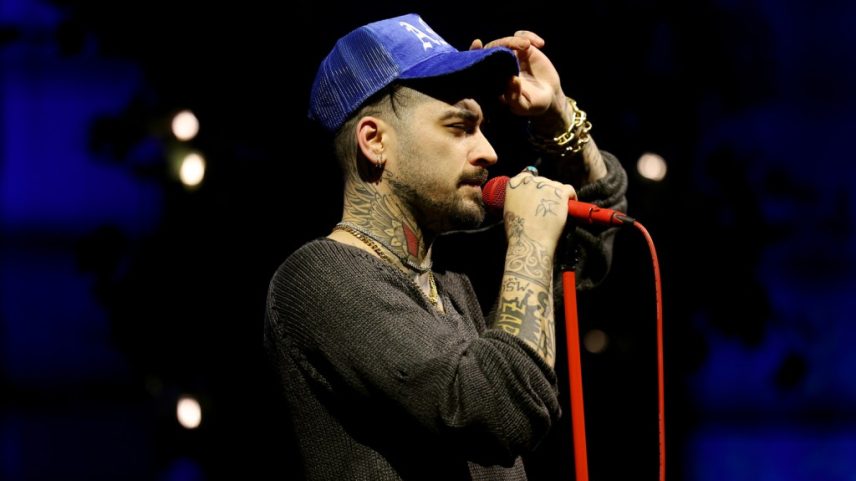 Zayn Malik critica o racismo que enfrentou durante seus dias no One Direction em um novo teaser de música. (Foto: Reprodução)