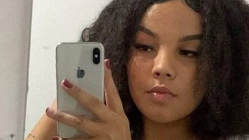 Jovem Gyovanna Aline Lopes Ribeiro, de 15 anos, foi baleada e morreu durante um assalto ocorrido na noite de sábado (28) (Foto: Reprodução)