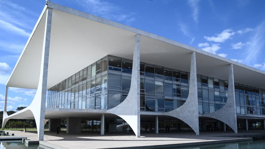 Maioria dos gestores tem uma visão construtiva sobre os ativos brasileiros, segundo pesquisa do BofA com o mercado (Foto: Ton Molina/Bloomberg)