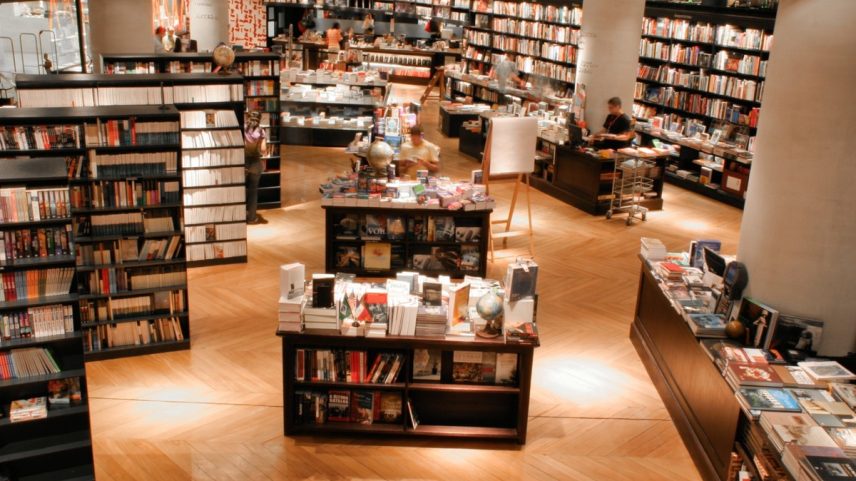 Os grupos de outros artigos de uso pessoal e doméstico (-2,1%), e livros, jornais, revistas e papelaria (-2,0%) foram os principais responsáveis por puxar setor para baixo (Foto: Divulgação)