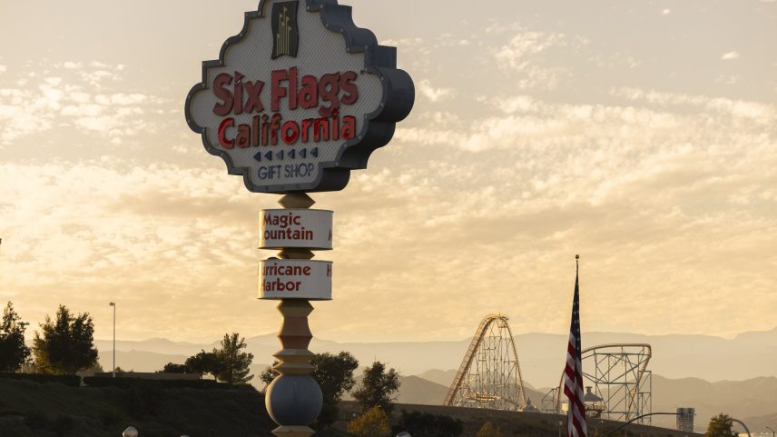 Fechamento de parques da Six Flags reflete estratégia de foco em locais mais rentáveis e de maior crescimento (Foto: MattGush/Getty Images)