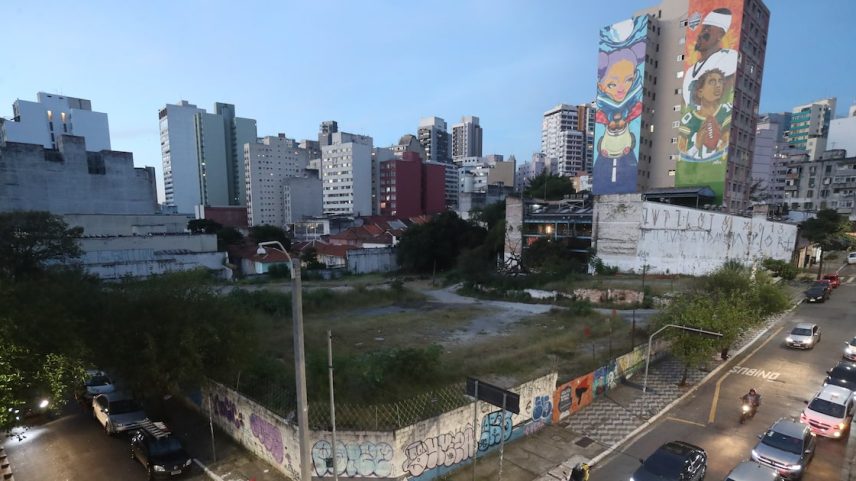 Parte do futuro Parque Bixiga, na Bela Vista, será usada com canteiro de obras da Linha 19-Celeste (Foto: Alex Silva / Estadão)