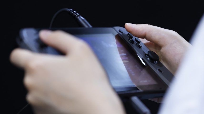 O desempenho do Switch 2 ajudou a mais do que triplicar os gastos gerais com hardware de jogos nos EUA, totalizando US$ 978 milhões (Foto: Kiyoshi Ota/Bloomberg)