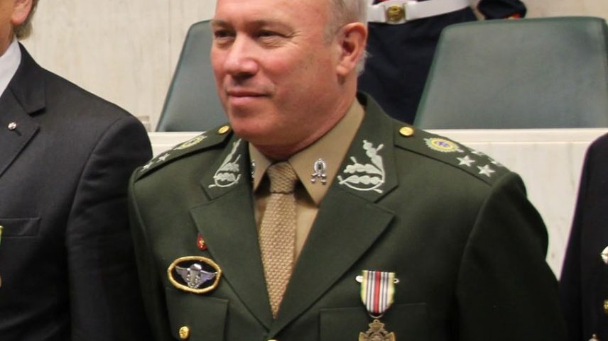 General da reserva do Exército Mauro Cesar Lourena Cid, pai do ex-ajudante de ordens Mauro Cesar Barbosa Cid (Foto: Roberto Oliveira/Alesp/Divulgação)
