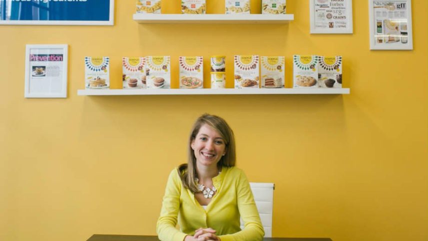 Katlin Smith, da Simple Mills: ela passou de duas para 5.000 lojas após entrar para a aceleradora da Universidade de Chicago (Foto: Taylor Glascock/The New York Times)