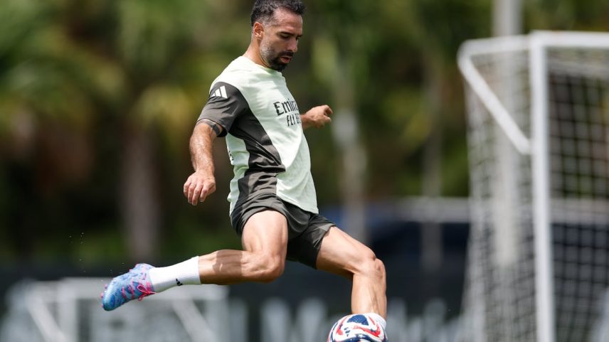 Dani Carvajal, em um treinamento do Real Madrid em The Gardens. (Foto: Antonio Villalba/Real Madrid via Getty Images)