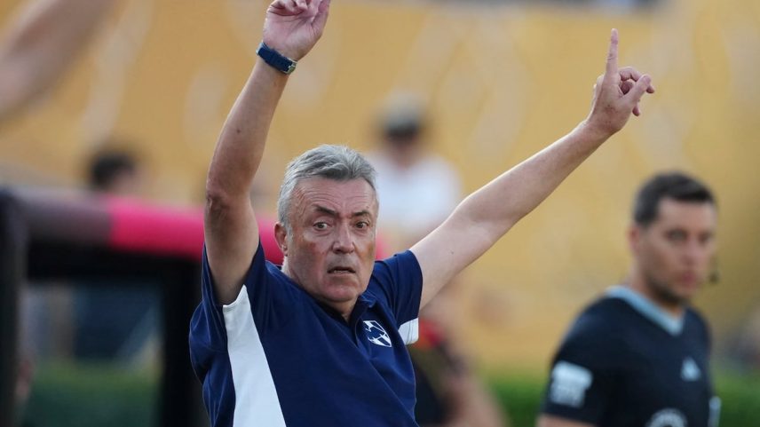 Domènec Torrent, durante o jogo entre Monterrey e Urawa (4-0) em que a equipe mexicana se classificou para as oitavas de final do Mundial de Clubes (Foto: Associated Press/LaPresse)