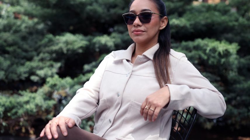 Yésica Méndez, líder social colombiana, fotografada nos jardins da Fundação Juan March em Madrid. (Foto: Pablo Monge)
