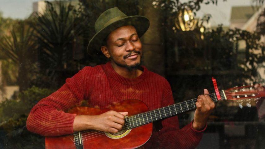 Oferecemos as melhores ofertas em instrumentos musicais, como guitarras, pianos e muito mais para o Prime Day: Veja como encontrar, comprar e adquirir online as ofertas. (Foto: Reprodução)