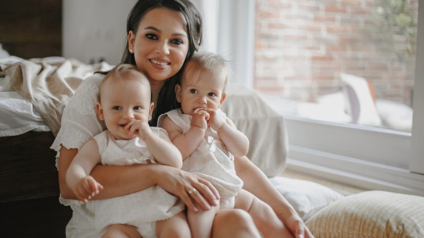Estudo analisou dados de mães que tiveram de dois a mais filhos (Foto: Freepik)
