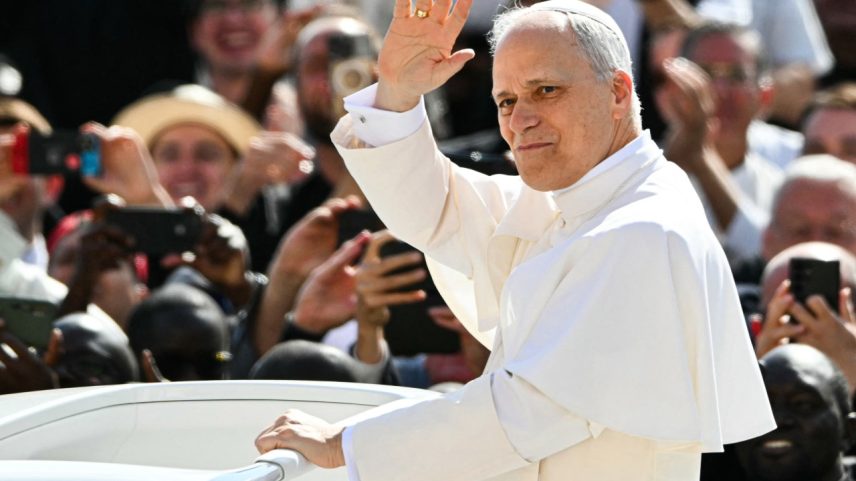 Papa Leão XIV durante missa inaugural de seu papado (18/05/2025) (Foto: Alberto PIZZOLI/AFP)