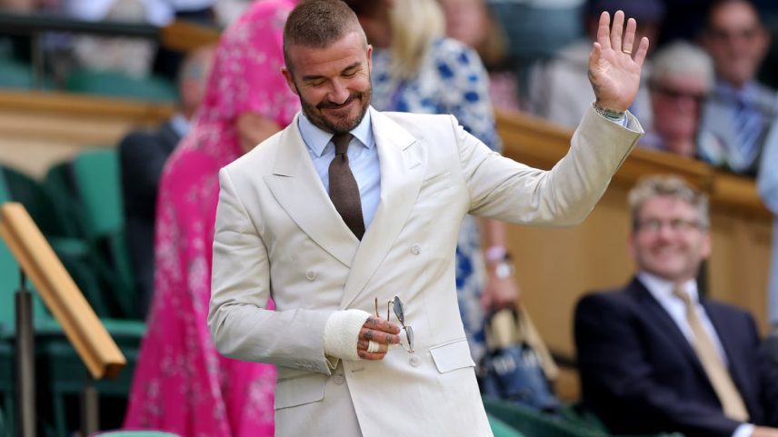 David Beckham, em 30 de junho de 2025, a sua chegada ao Palco Real do campeonato de tênis de Wimbledon, em Londres (Foto: Julian Finney/Getty Images)