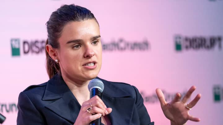 Christina Cacioppo, cofundadora e CEO da Vanta, fala na conferência TechCrunch Disrupt em San Francisco em 29 de outubro de 2024. (Foto: David Paul Morris | Bloomberg | Getty Images)