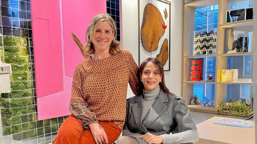 Natasha Szaniecki e Ariela Mansur, da NATA Art&Design: amigas de colégio estão juntas em nova empreitada há cerca de um ano (Foto: Reprodução)