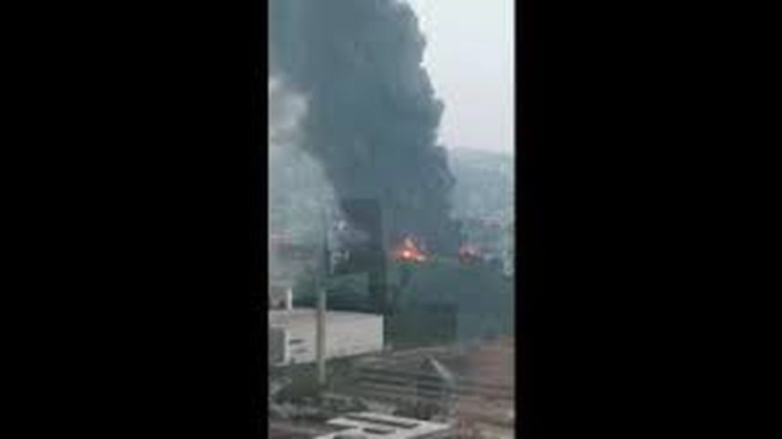 Incêndio em Barueri, região metropolitana de São Paulo, atinge galpões comerciais (Foto: Reprodução/G1)