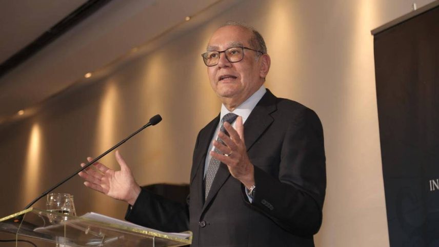 Ministro Gilmar Mendes, do Supremo Tribunal Federal, palestra em reunião do Instituto dos Advogados de São Paulo (Foto: Jessica Boiczar - 28.abr.25/Divulgação IASP)