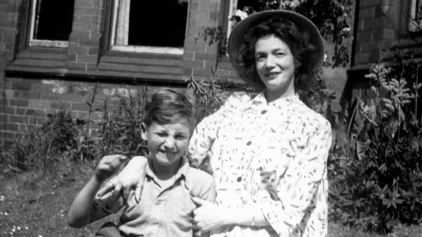 John Lennon e Julia Lennon (Foto: Icon and Image)