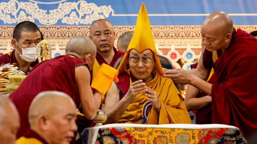 O líder espiritual do budismo tibetano, ganhador do Prêmio Nobel da Paz, alcança um marco esta semana (Foto: AFP)
