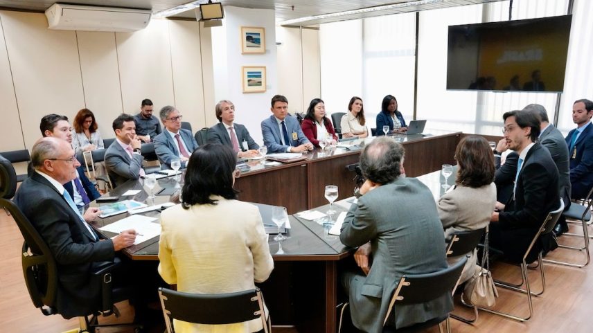 O vice-presidente, Geraldo Alckmin, em reunião com empresas da área de tecnologia no Palácio do Planalto, em Brasília (Foto: Cadu Gomes/VPR)