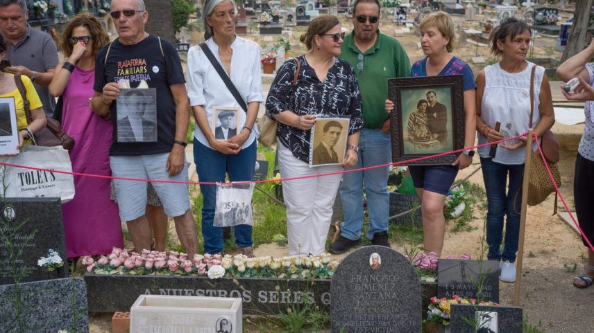 Foto de José Raya Hurtado, que teria sido executado durante a Guerra Civil da Espanha. (Foto: Samuel Aranda/The New York Times)