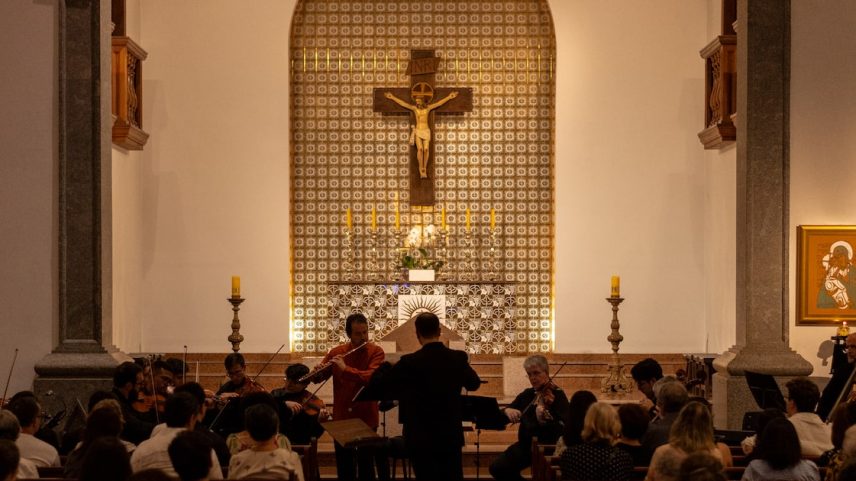 Concerto de estreia da série Música no Pateo 2025 intitulado "Mestres da música" com a Orquestra de Câmara L’Estro Armonico. (Foto: Cesar Avolio Bastos)