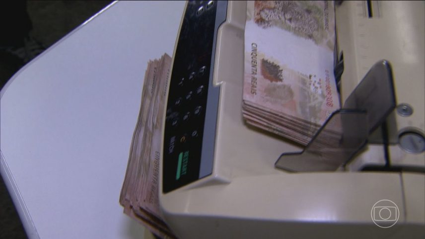 Primeiro semestre de 2025 tem mais saques do que depósitos nas cadernetas de poupança (Foto: Reprodução/TV Globo)