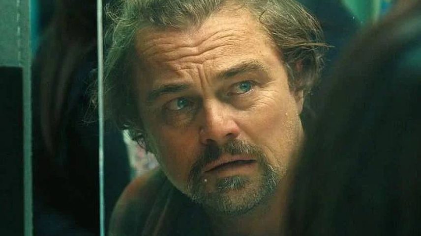 Leonardo DiCaprio em cena de 'Uma Batalha após a Outra', de Paul Thomas Anderson (Foto: Divulgação)