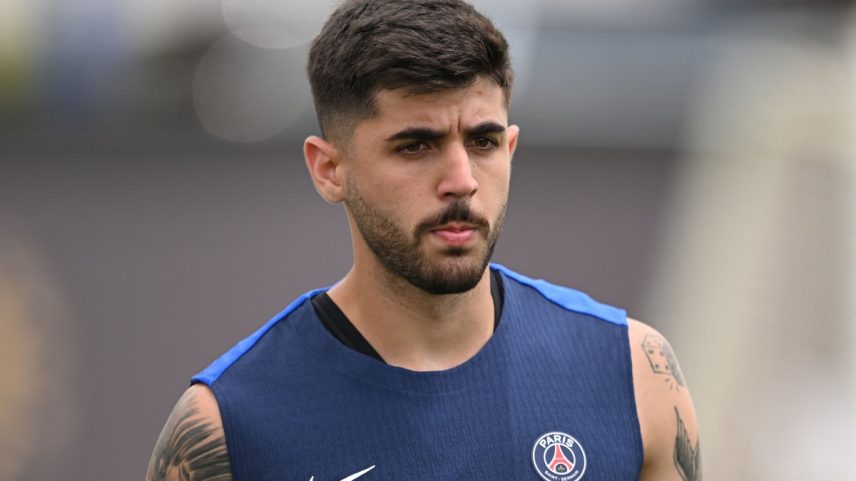 Lucas Beraldo, do PSG, no treino da equipe na Rutgers University, em Piscataway, Nova Jersey, EUA (Foto: David Ramos/Getty Images/AFP)
