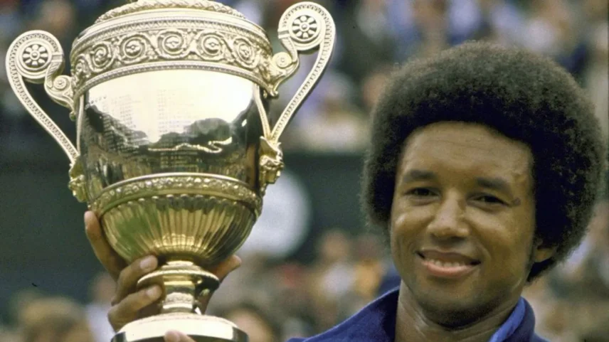 O título de Wimbledon foi o terceiro dos quatro títulos de Grand Slam de Arthur Ashe. (Foto: Sports Illustrated/Getty Images)