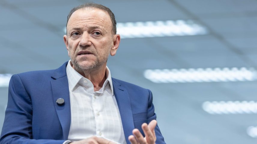Edinho Silva, presidente eleito do PT, durante entrevista ao jornal O Estado de S. Paulo no estúdio da TV Estadão. (Foto: Daniel Teixeira/Estadão)