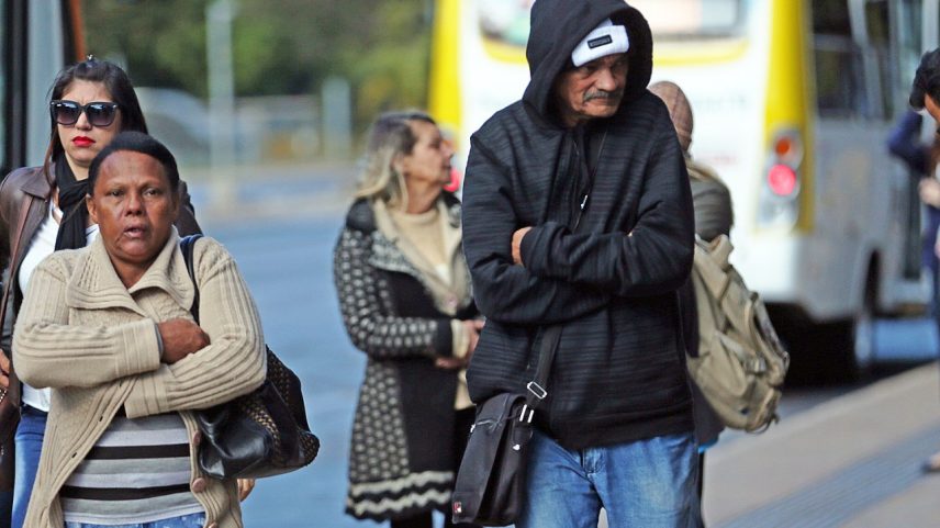 Temperaturas devem permanecer baixas na Região Sudeste neste domingo, 20 (Foto: José Cruz/Agência Brasil)