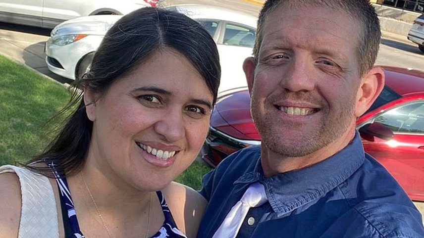 Suspeito de matar casal é um homem branco, vestindo shorts escuros, regata escura e luvas de levantamento de peso (Foto: Reprodução/X).