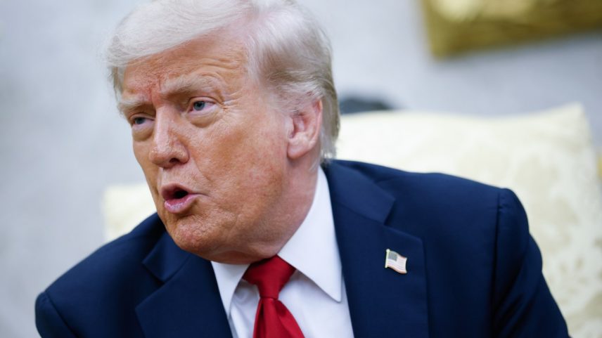 Donald Trump durante encontro com Mark Rutte na Casa Branca (Foto: Kevin Dietsch/Getty Images)
