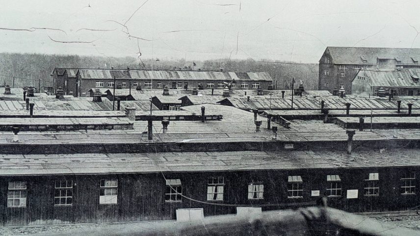 Mais de mil alemães foram obrigados a participarem de tour no campo de concentração para verem os horrores do Holocausto (Foto: Walter Chichersky/Arquivo Nacional de Washington)
