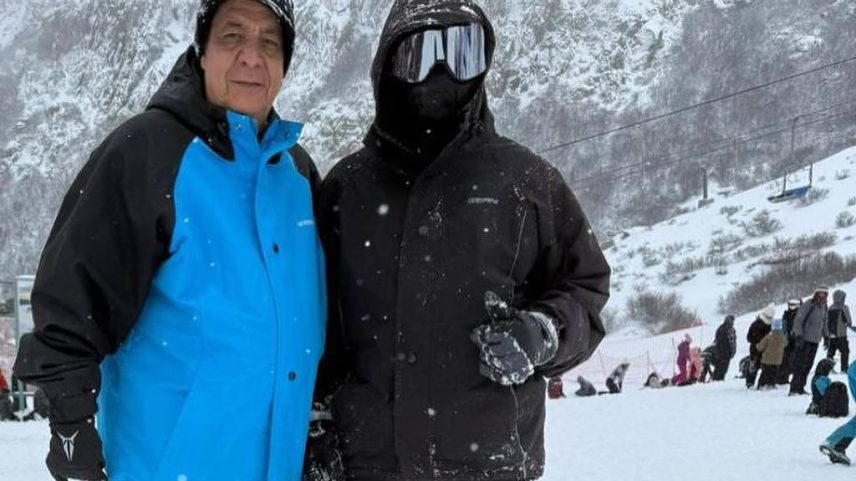 Zeca Pagodinho compartilha foto com o neto na Argentina (Foto: Reprodução)