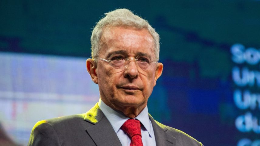 El expresidente de Colombia Álvaro Uribe, en agosto de 2023. (Foto: Sebastian Barros/Getty Images)