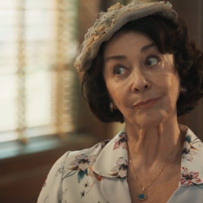 Margarida revela segredo e dá nova oportunidade a Dita na rádio