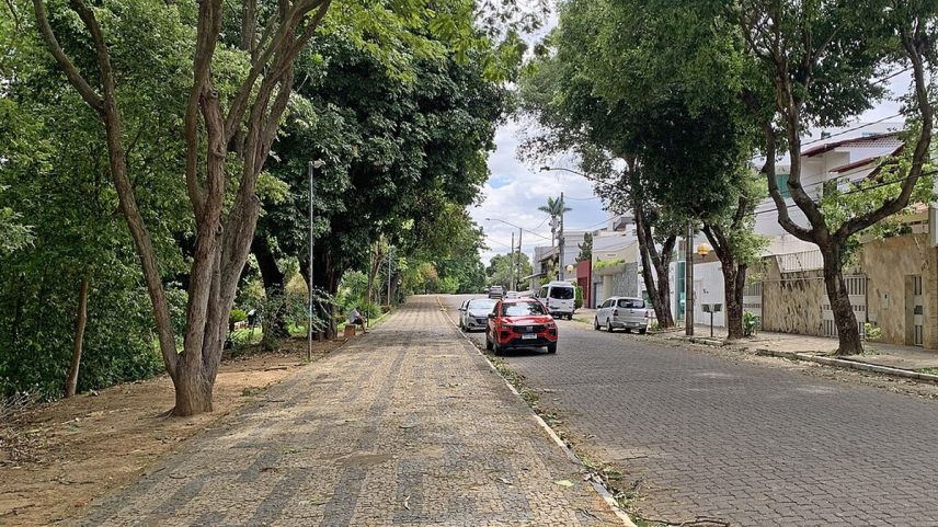Rua da cidade de Governador Valadares (MG), onde ocorreu o caso (Foto: HVL/Wikimedia Commons/CC)