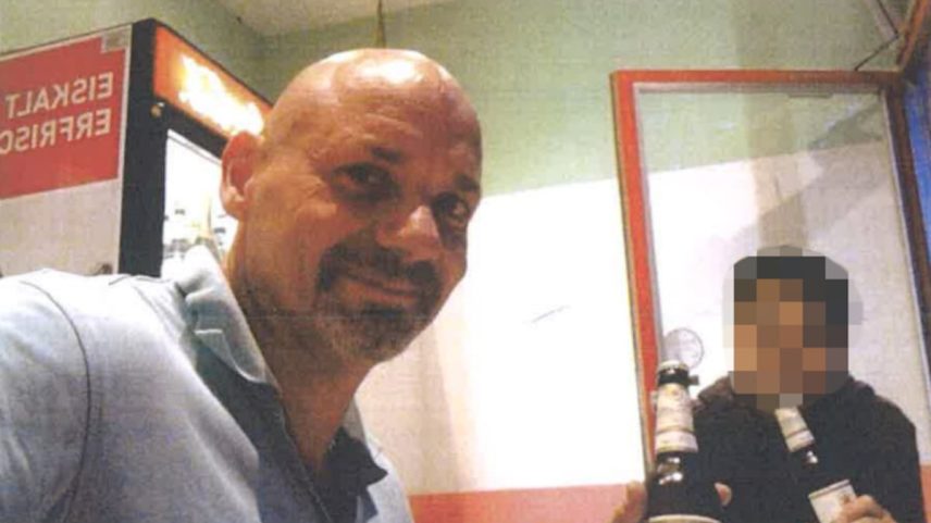 Dahud Hanid Ortiz e seu amigo Adytia Dolontelide tomando cervejas em Würzburg, Alemanha, na noite seguinte aos triplo homicídios em Madrid. (Foto: Reprodução)