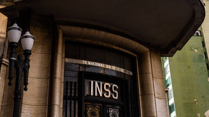 Superintendência Regional do INSS (Instituto Nacional do Seguro Social), localizada no viaduto Santa Ifigênia, no centro histórico de São Paulo (Foto: Rafaela Araújo/Folhapress)