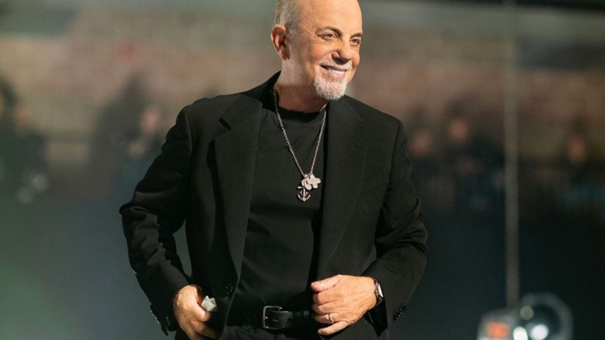 Billy Joel compartilhou uma atualização de saúde após seu diagnóstico com um distúrbio cerebral chamado hidrocefalia de pressão normal. (Foto: Reprodução)
