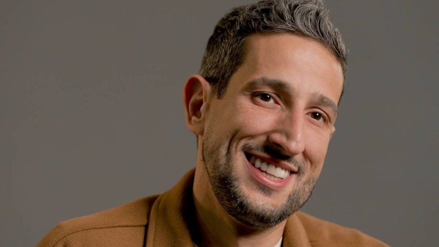 Netão Bom Beef, em entrevista para a TV Folha (Foto: Luden Viana/Folhapress)